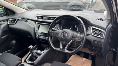 Nissan Qashqai 1.3 DiG-T N-Connecta 5dr Petrol Hatchback